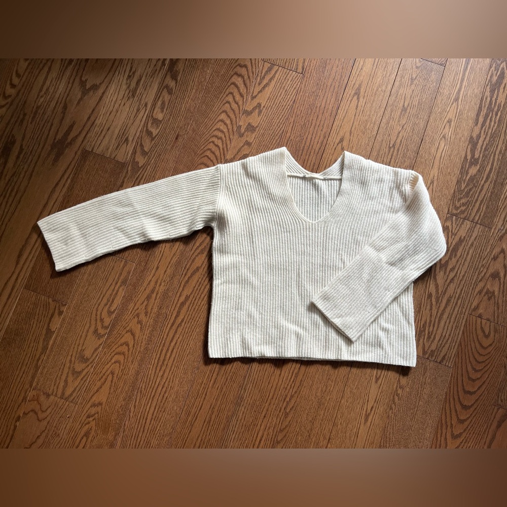 Everlane | cashmere rib V-neck